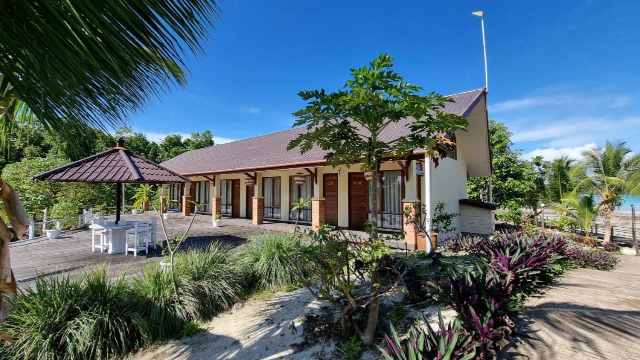 Sienna Resort Maratua Island Exterior photo